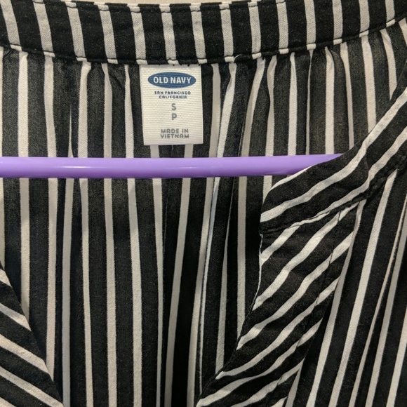 Black and White striped shirt - Picture 2 of 3